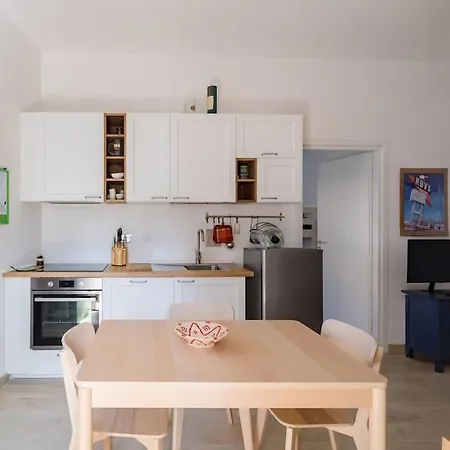 Casetta Con Giardino Рим